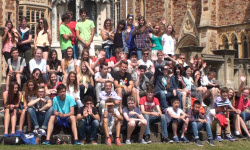 Summer course students together for group picture